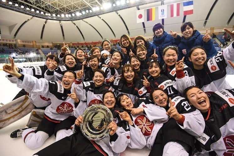 Japan also took advantage on home ice as they beat Germany 3-1 ©IIHF