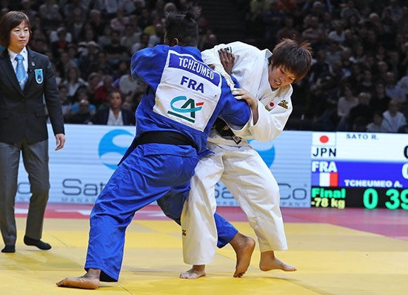 Former world champion and two-time Olympic medallist Audrey Tcheumeo delivered gold for the home nation by defeating Ruika Sato of Japan ©IJF