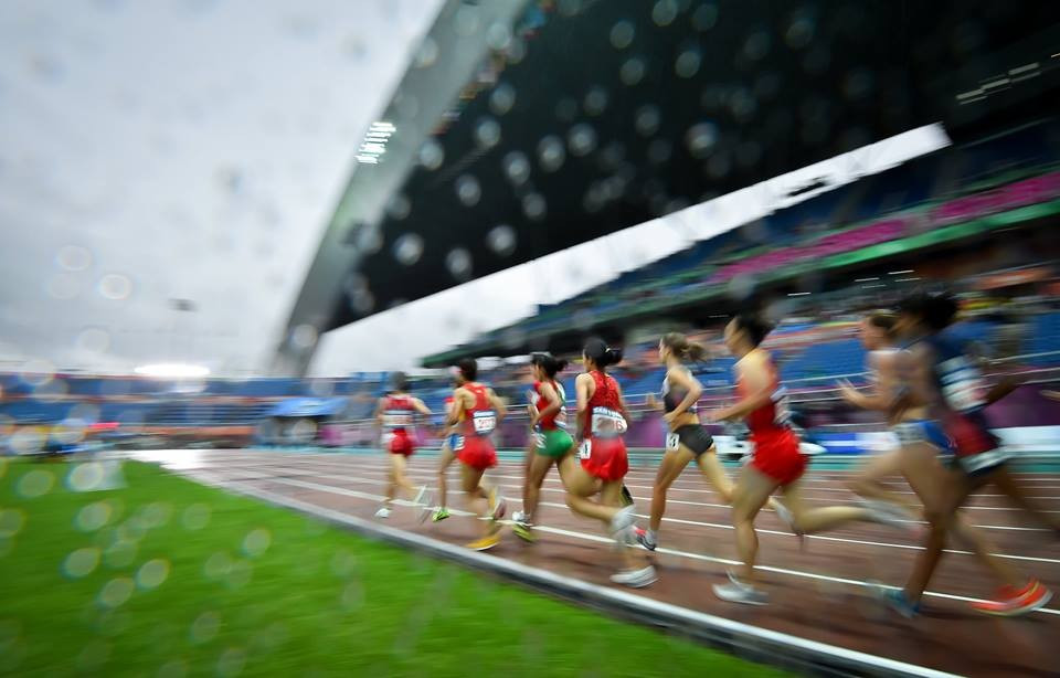Athletes competing in the women's 10,000m as athletics finals began in Gwangju ©Getty Images
