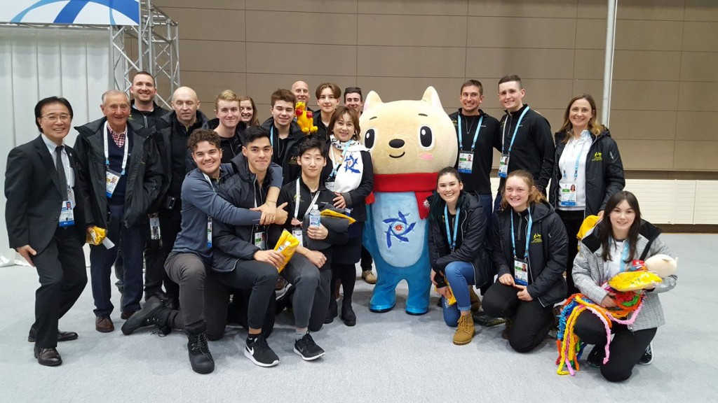 Australian team members pose with the Asian Winter Games mascot ©AOC/Twitter