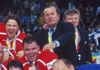 Former Olympic ice hockey silver medallist Augusta dies aged 70