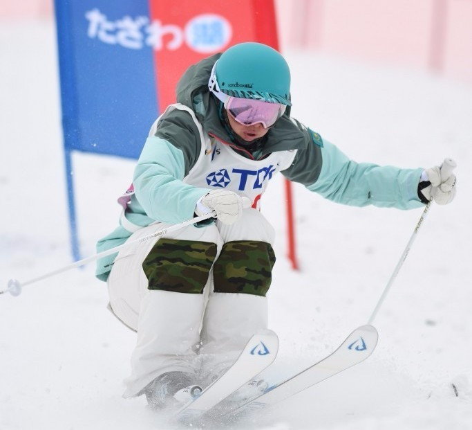 Galysheva defends dual moguls title at Asian Winter Games