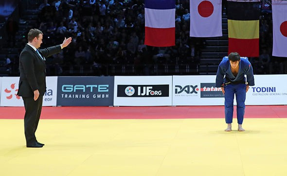 Aslan Lappinagov of Russia won his final uncontested after his opponent withdrew through injury ©IJF