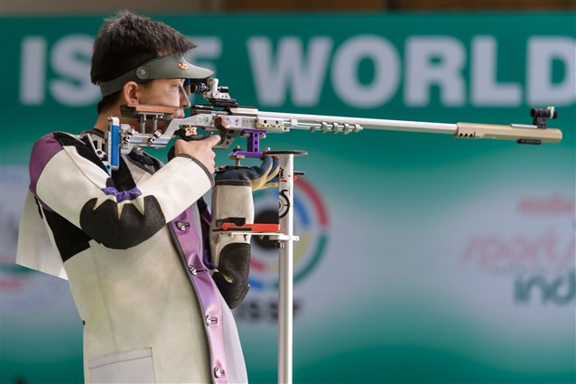 China's Hui Zicheng won the men's 50m rifle three positions event ©ISSF