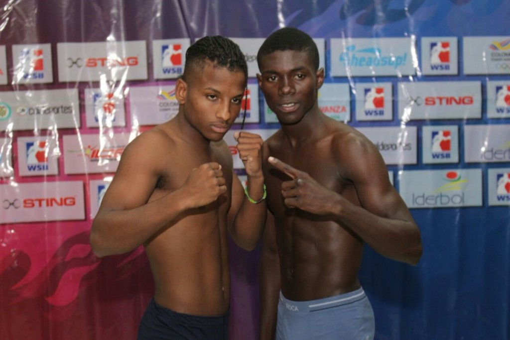 Yurberjen Martinez Rivas, right, beat Johanys Argilagos, left, to help Colombia Heroicos claim victory over Cuba Domadores ©WSB
