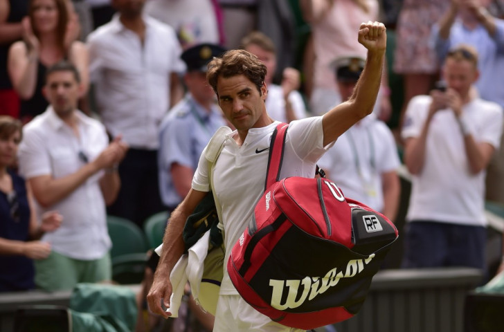 Federer rolls back the years to destroy British hopes and reach 10th Wimbledon final