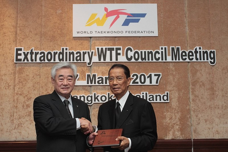 IOC member Nat Indrapana was awarded an appreciation plaque ©WTF