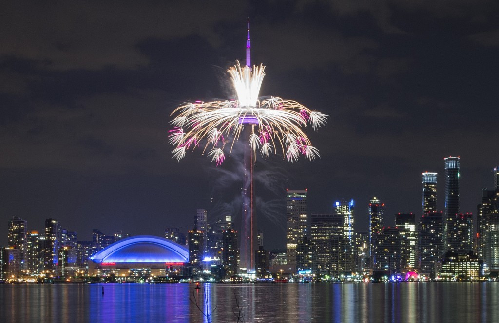 Fireworks light up the Toronto night sky as the Pan American Games is declared open ©Getty Images