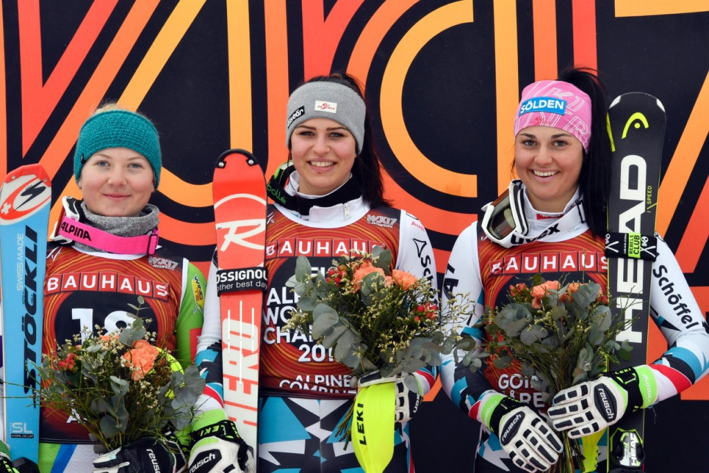 Nadine Fest, centre, took the women's Alpine combined title in Åre today ©Nisse Schmidt