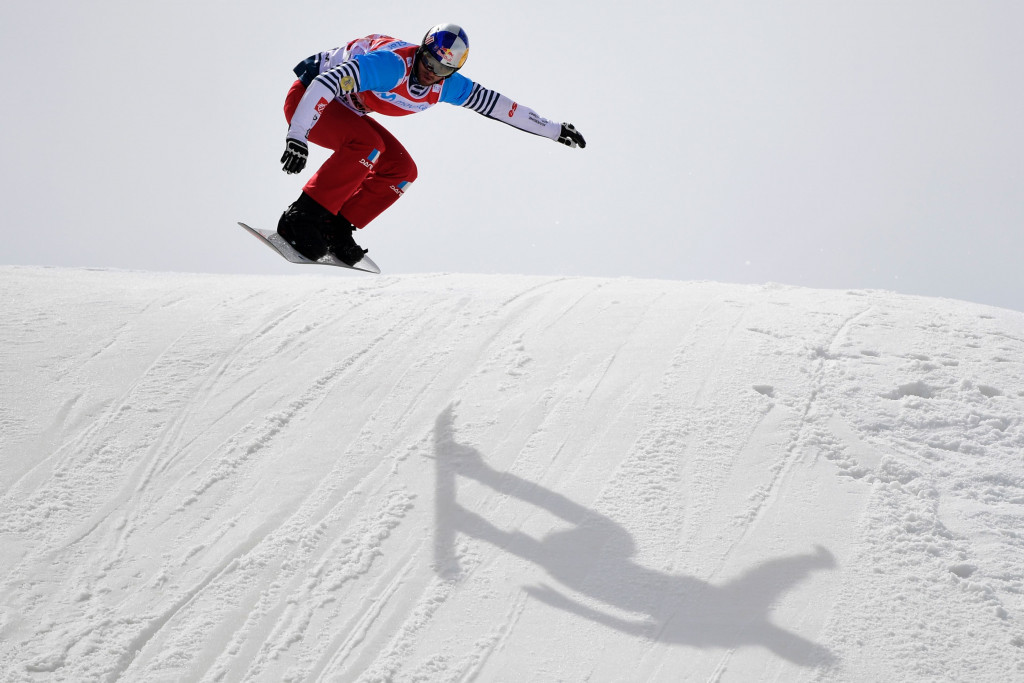 France's Pierre Vaultier secured his first-ever world title with success in the men's snowboard cross event ©Getty Images