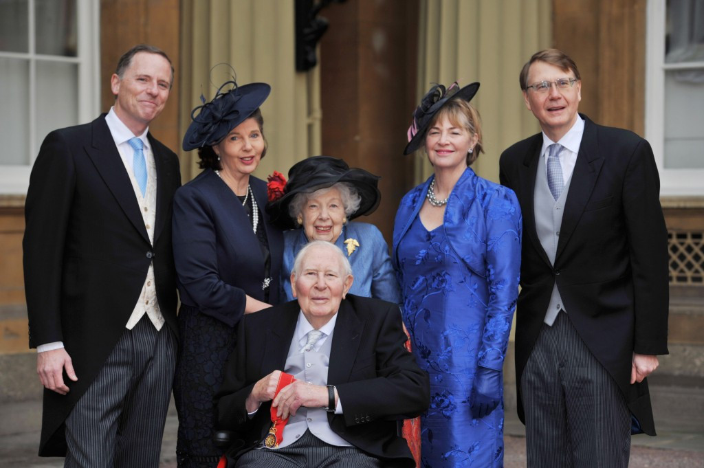 Sir Roger Bannister, front, with his family after receiving Companion of Honour at Buckingham Palace last month ©Getty Images