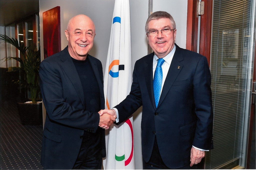 Sabatino Aracu, left, meeting IOC President Thomas Bach, said the decision came after years of work ©FIRS 