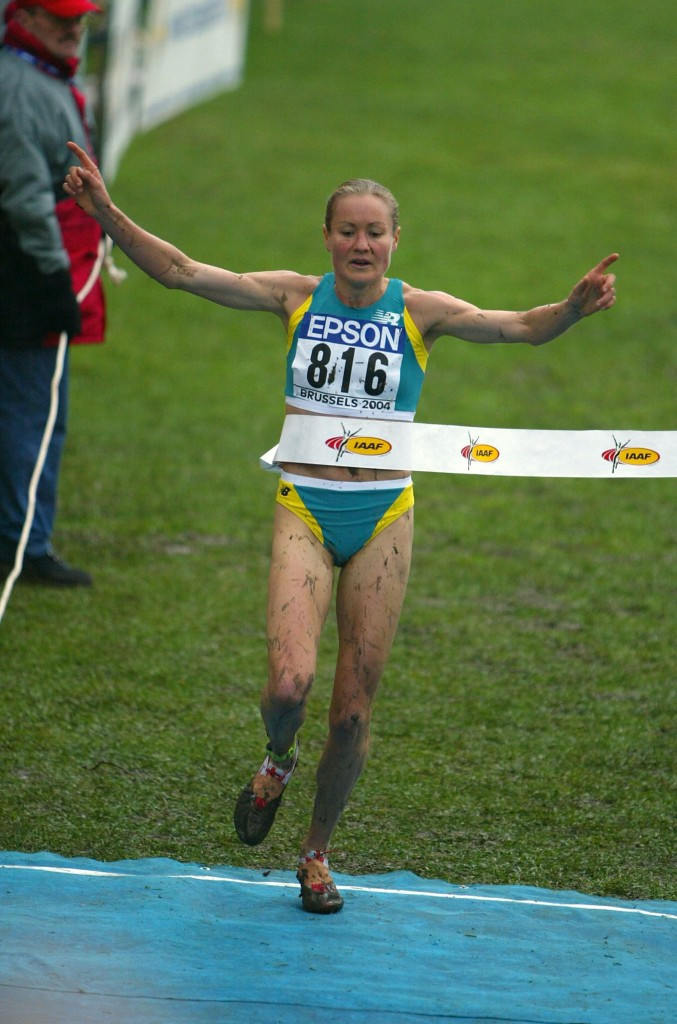 Australia's Benita Johnson was the last non-African winner of the women's title in the IAAF World Cross Country Championships, at Brussels in 2004 ©Getty Images