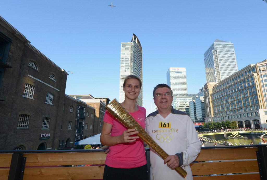 Thomas Bach, right, pictured with IOC and DOSB Athletes' Commission member and fellow fencer Britta Heidemann during the London 2012 Torch Relay ©Getty Images