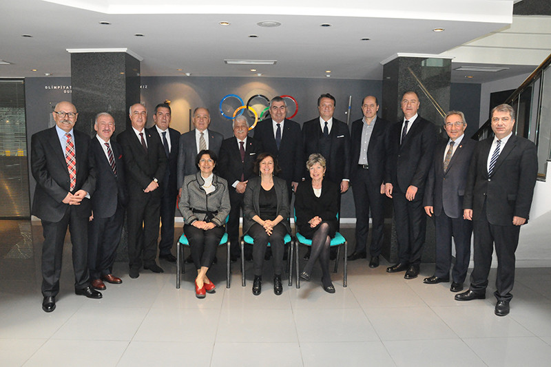 Uğur Erdener poses alongside other members of the new Turkish Olympic Committee Board ©TOC