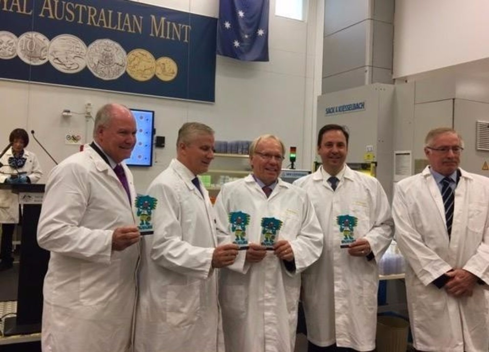 Gold Coast 2018 officials visited the Australian Mint to unveil the coin ©Gold Coast 2018