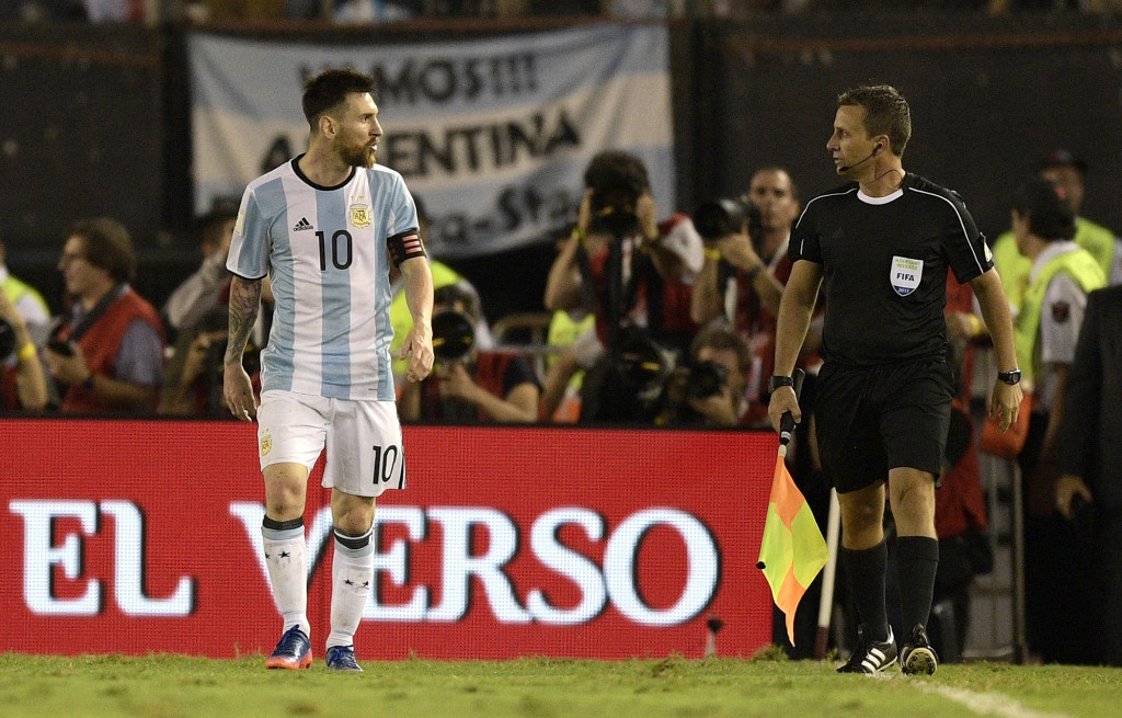 Claudio Tapia hopes to get Lionel Messi's four-match ban for abusing a linesman reduced ©Getty Images