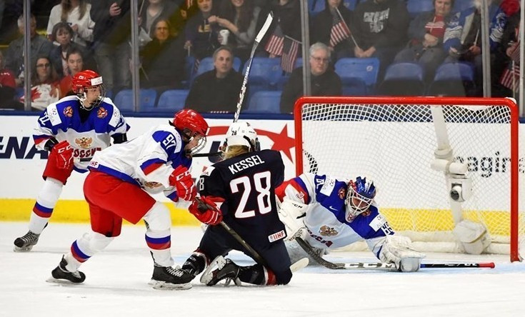 Amanda Kessel opened the scoring for the United States as they defeated Russia 7-0 ©IIHF