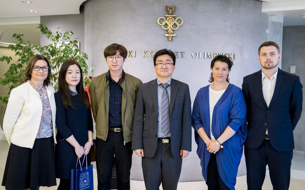 A delegation from the Korean Cultural Centre visited the headquarters of the Polish Olympic Committee ©POC
