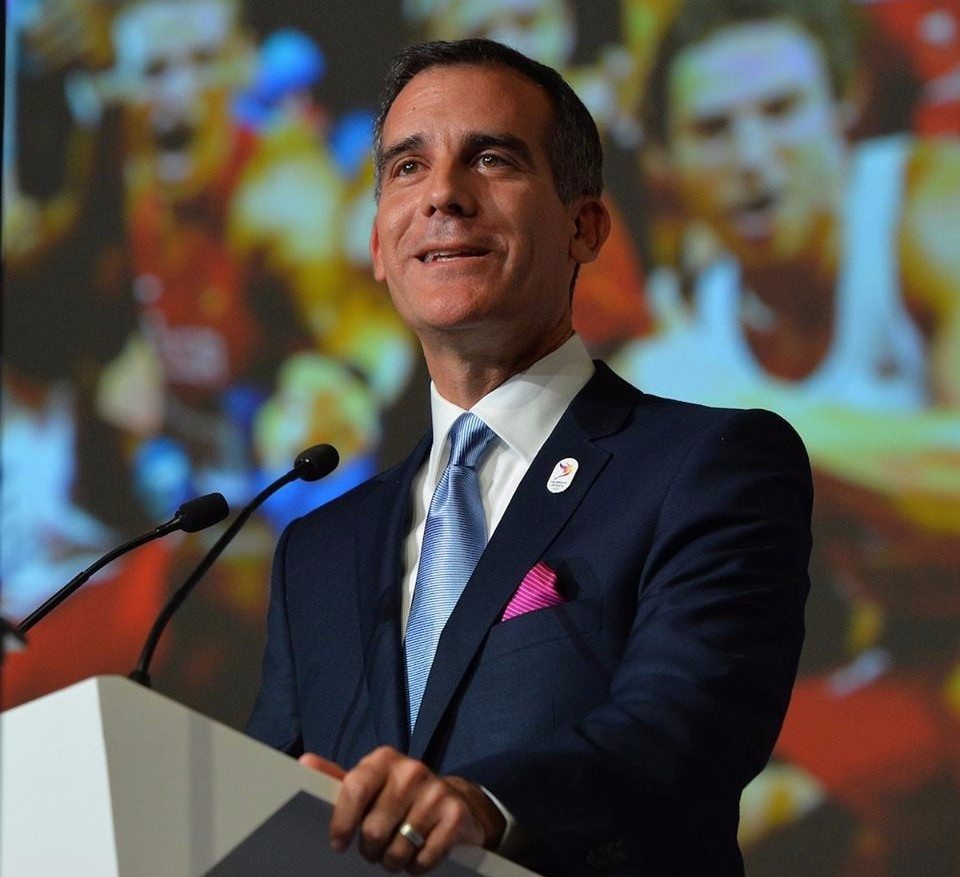 Los Angeles Mayor Eric Garcetti claims that US President Donald Trump is backing the city's bid for the 2024 Olympic and Paralympic Games, despite their political differences ©Getty Images