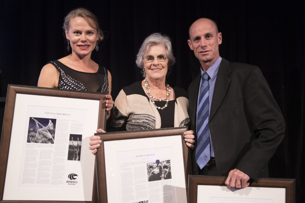 Steve Moneghetti was inducted with Tatiana Grigorieva, left, and Marilyn Black, centre ©Getty Images