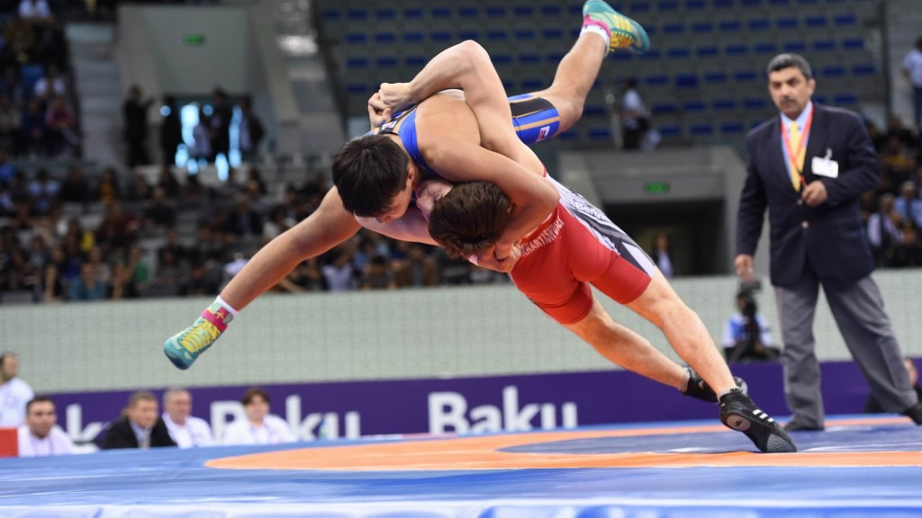 Azerbaijan bounce back on day two of Baku 2015 wrestling test event to delight of home crowd