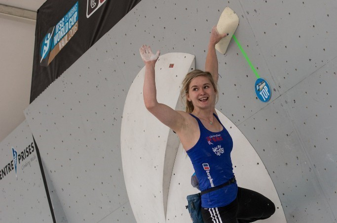 Great Britain's Shauna Coxsey is the reigning IFSC Bouldering World Cup ©IFSC