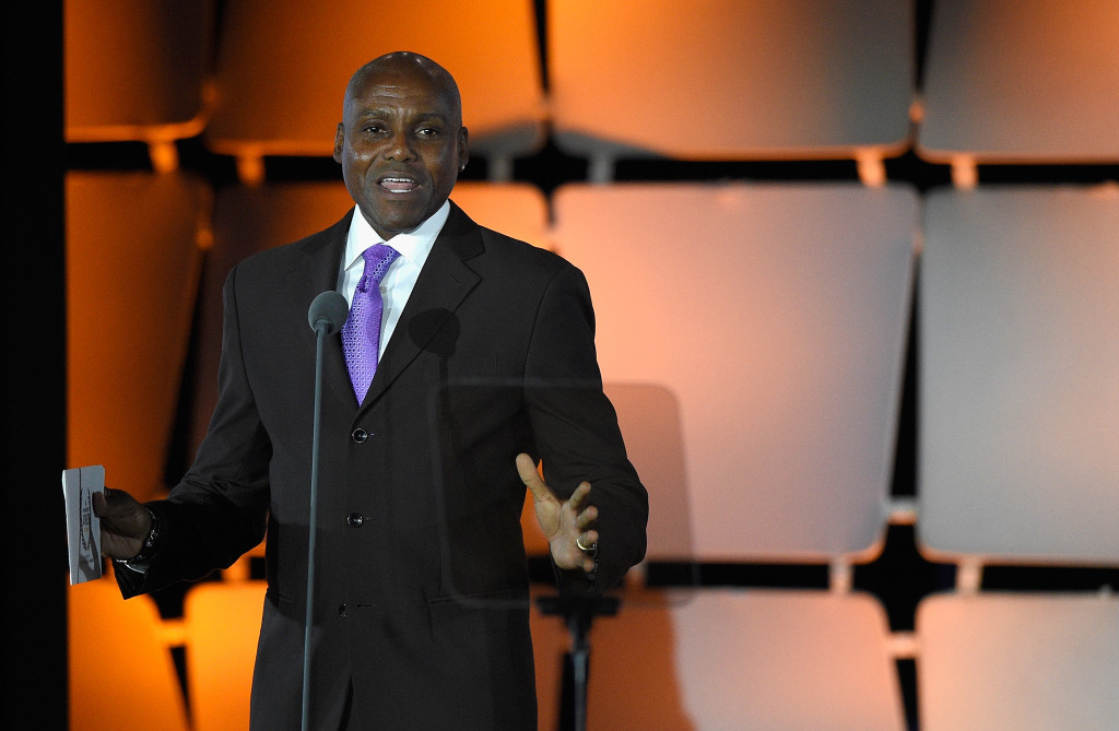 Carl Lewis stars in the LA 2024 video ©Getty Images