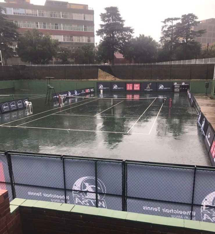 Play was abandoned at the Ellis Park Tennis Stadium in Johannesburg due to heavy rain ©Wheelchair Tennis South Africa / Twitter