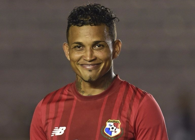 Tributes paid after Panama footballer Henríquez is shot dead