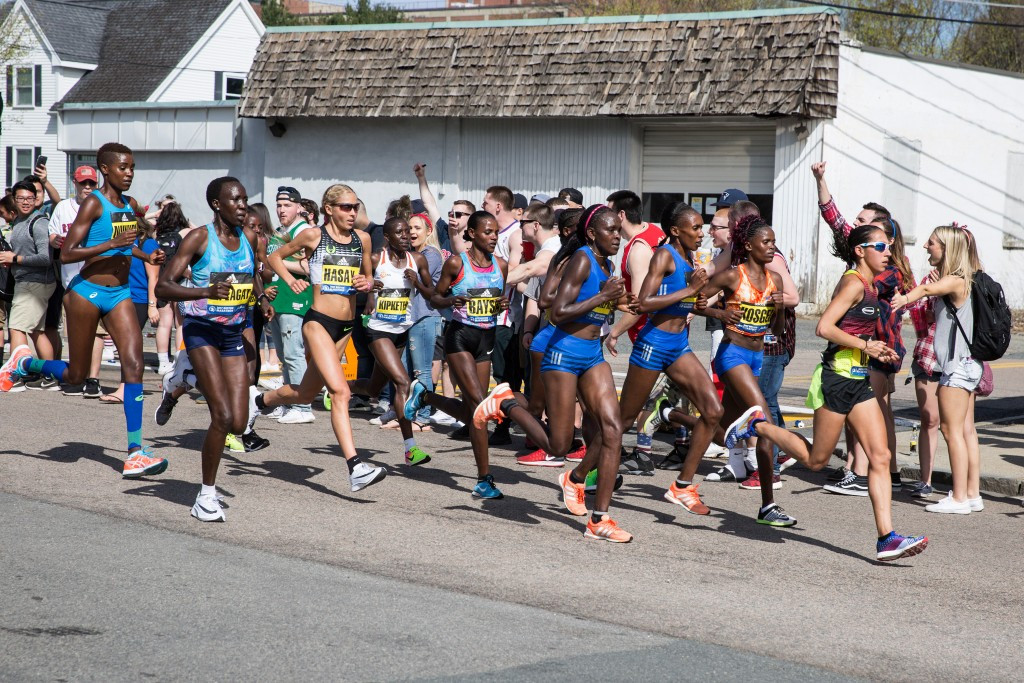 Edna Kiplagat, second left, eventually pulled away from the pack to win the women's Boston Marathon ©Getty Images