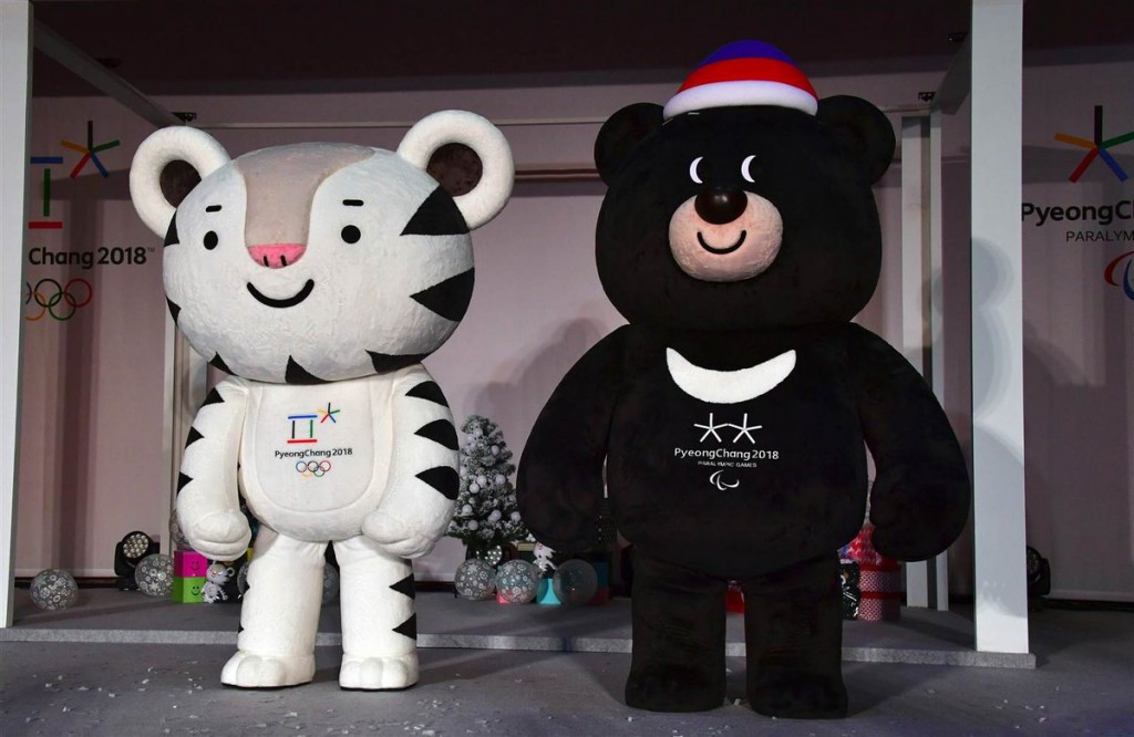 Pyeongchang 2018 mascots Soohorang, left, and Bandabi, right, will help the King Sejong Institute promote the Winter Olympic and Paralympic Games in the South Korean county ©Twitter