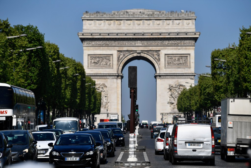 Paris 2024 have praised the efforts of security services after a policeman was shot dead and two others wounded in a gun attack on the Champs-Élysées ©Getty Images