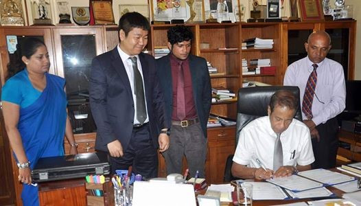 National Olympic Committee of Sri Lanka sign agreement to receive shoes