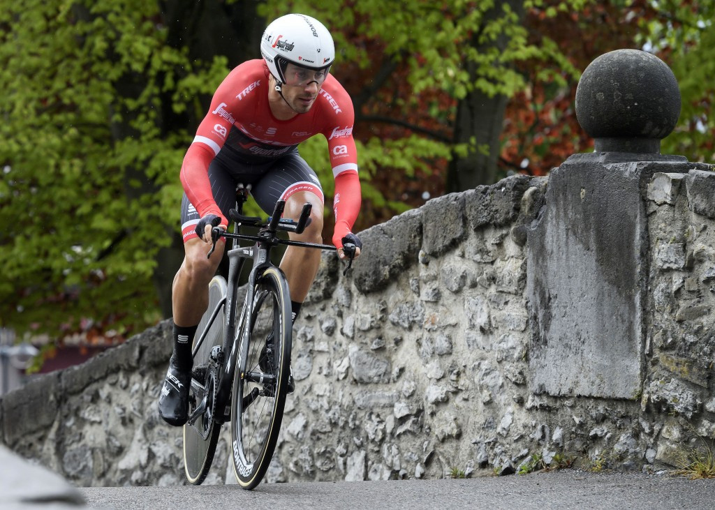 Italy's Felline wins Tour of Romandie prologue and dedicates success to compatriot Scarponi