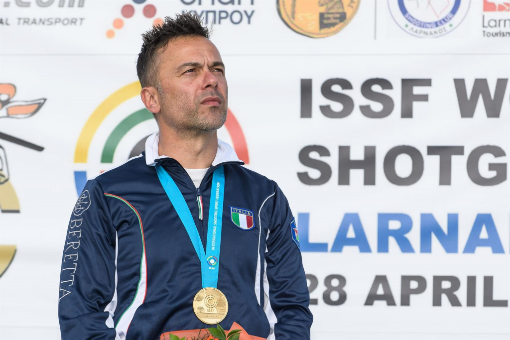 Italy’s Daniele Di Spigno set a world record of 78 hits out of 80 targets to win today’s men’s double trap final at the ISSF Shotgun World Cup in Cypriot city Larnaca ©ISSF