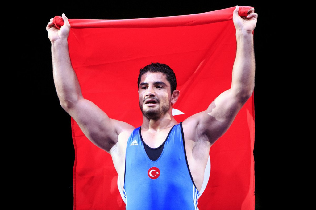 Turkey's Akgul reclaims crown at European Wrestling Championships 