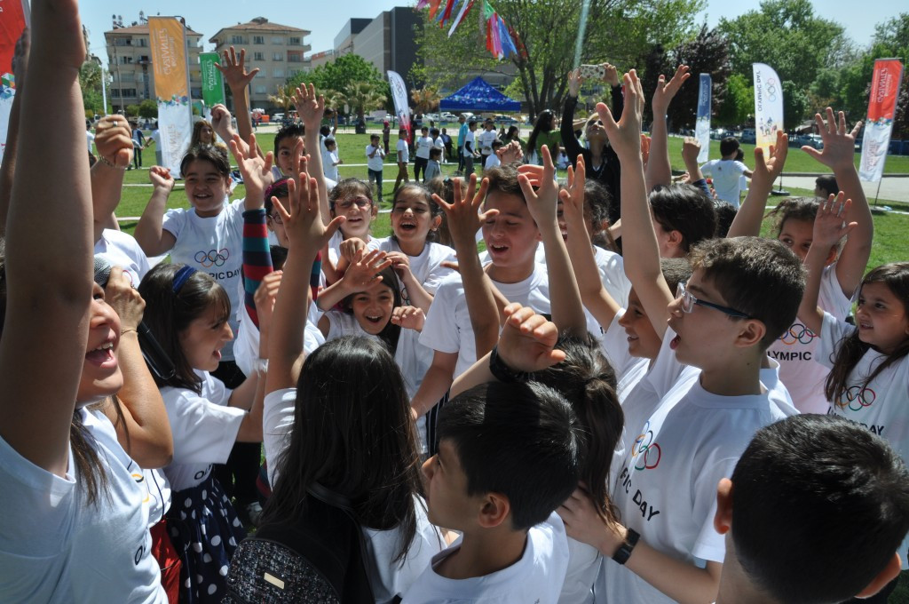 TOC begin Olympic Day celebrations with hundreds of youngsters in Gaziantep