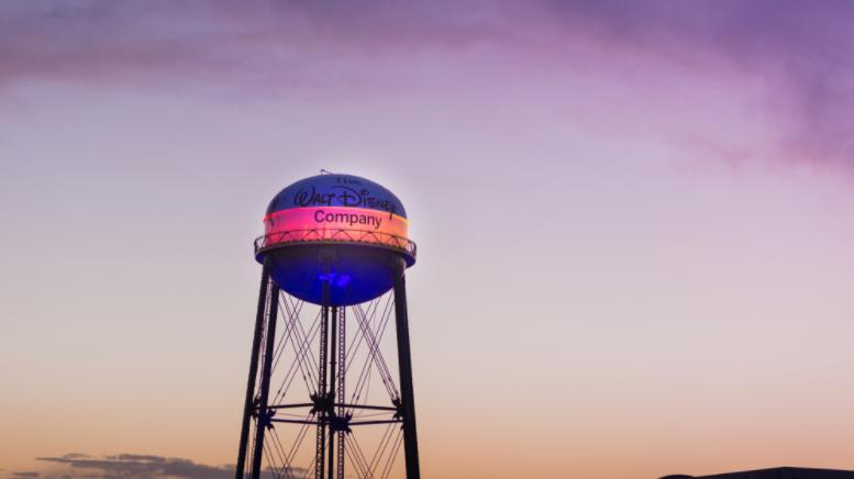 The Disney Water Tower lit up in the LA 2024 colours ©LA 2024/Flickr