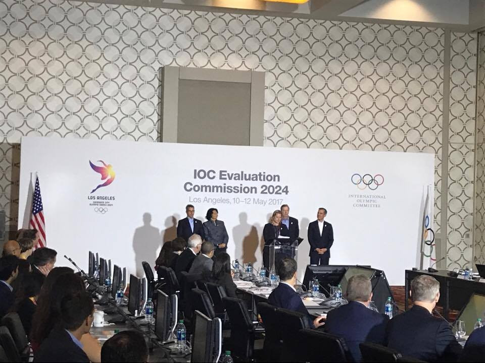 A delegation from Los Angeles 2024 speak at the beginning of the IOC Evaluation Commission inspection ©ITG