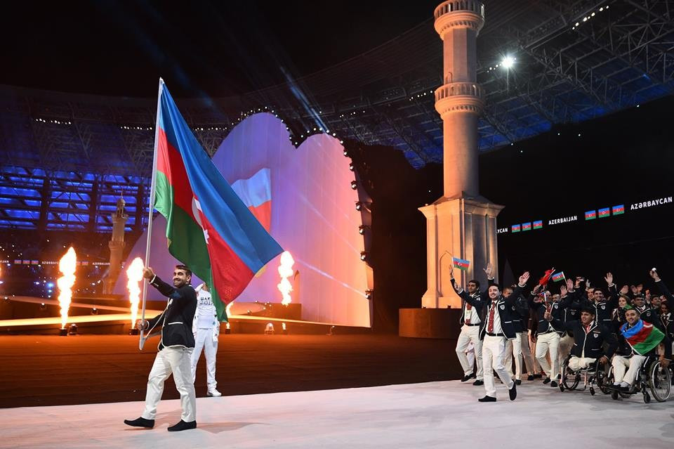 Host country Azerbaijan were led into the arena at the Opening Ceremony for the Islamic Solidarity Games in Baku by Olympic gold medallist Rafael Aghayev ©Baku 2017