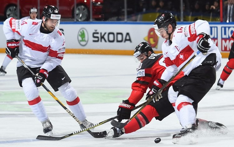 Switzerland staged an incredible comeback to beat Canada in Paris this evening ©IIHF