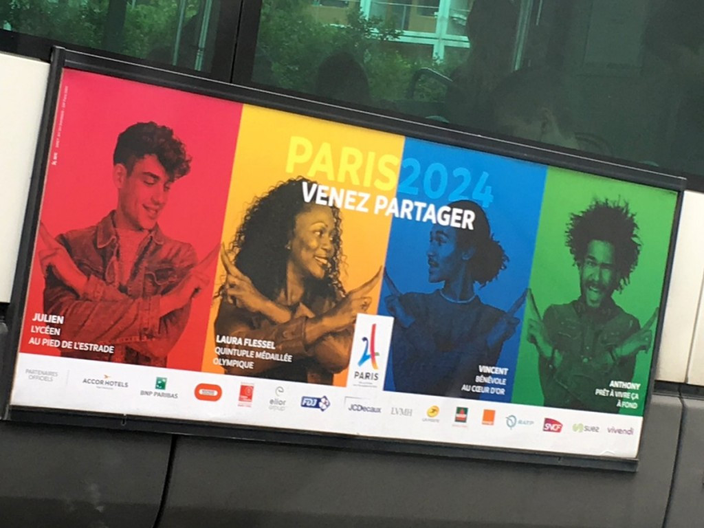 Paris 2024 branding is plastered around the French capital city to greet the IOC inspectors ©Paris 2024/Twitter