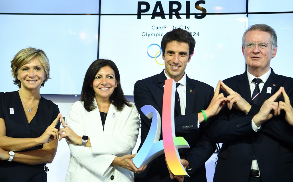 French President of the Ile de France region, Valerie Pecresse, Mayor of Paris Anne Hidalgo and co-bid leaders Tony Estanguet and Bernard Lapasset, left to right, show support for Paris 2024 ©Getty Images