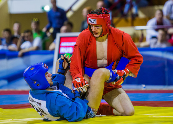 Ovanes Abgaryan beat Belarus' Eduard Muravitski in the combat sambo 74kg final as Russia claimed a clean sweep of the three gold medals on offer today in the discipline ©FIAS