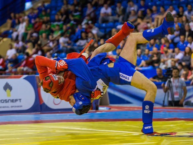 Ikram Aliskerov helped Russia secure another clean sweep of the combat sambo gold medals with victory over Ukraine's Dmytro Batok in the 82kg final ©FIAS