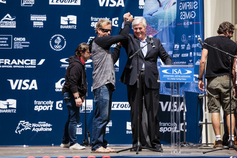 Tom Curren, left, is an honorary patron of the 2017 World Surfing Games ©ISA