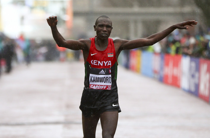 Kenya's Geoffrey Kamworor, pictured retaining his IAAF World Half Marathon title in Cardiff last year in a race where Mo Farah took bronze, faces the Briton again in the 5,000m ©Getty Images