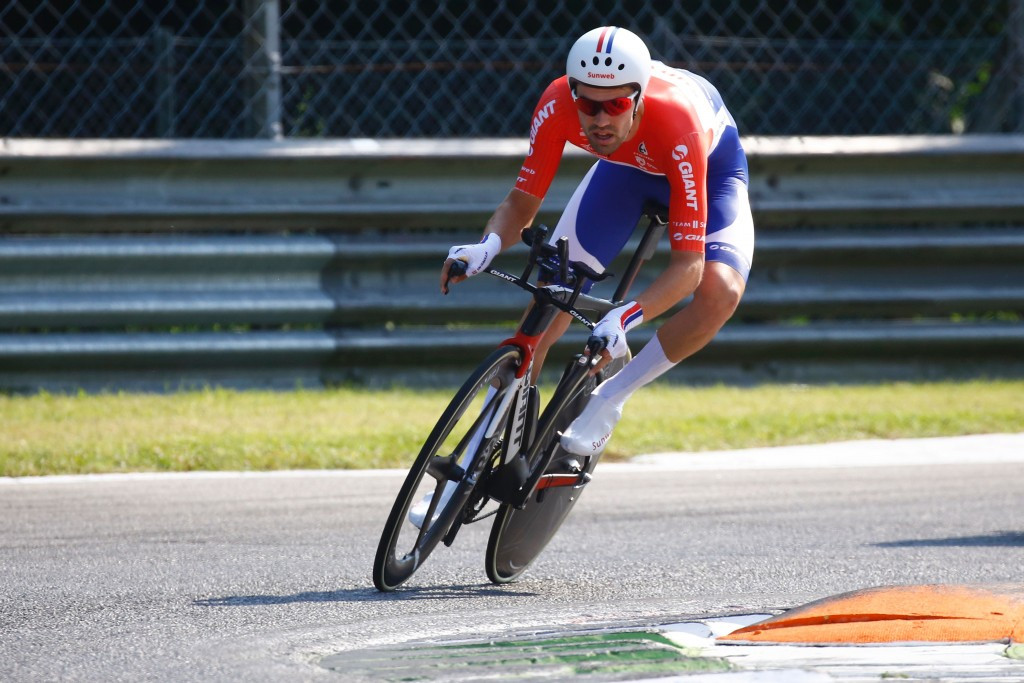 Tom Dumoulin triumphed after overhauling his rivals in the time trial from the Monza race course to Milan ©Getty Images