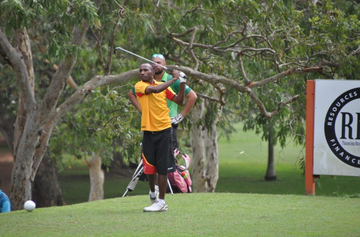 Papua New Guinea's Soti Dinki won the men's individual golf gold medal at Royal Port Moresby Golf Club ©Michael Boeo/Games News Service